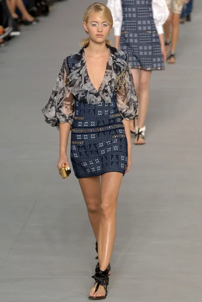 Look 30